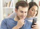 Husband texts girlfriend but says it's just for work Husband texts online all the time