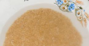 How to cook wheat porridge correctly with water and milk?